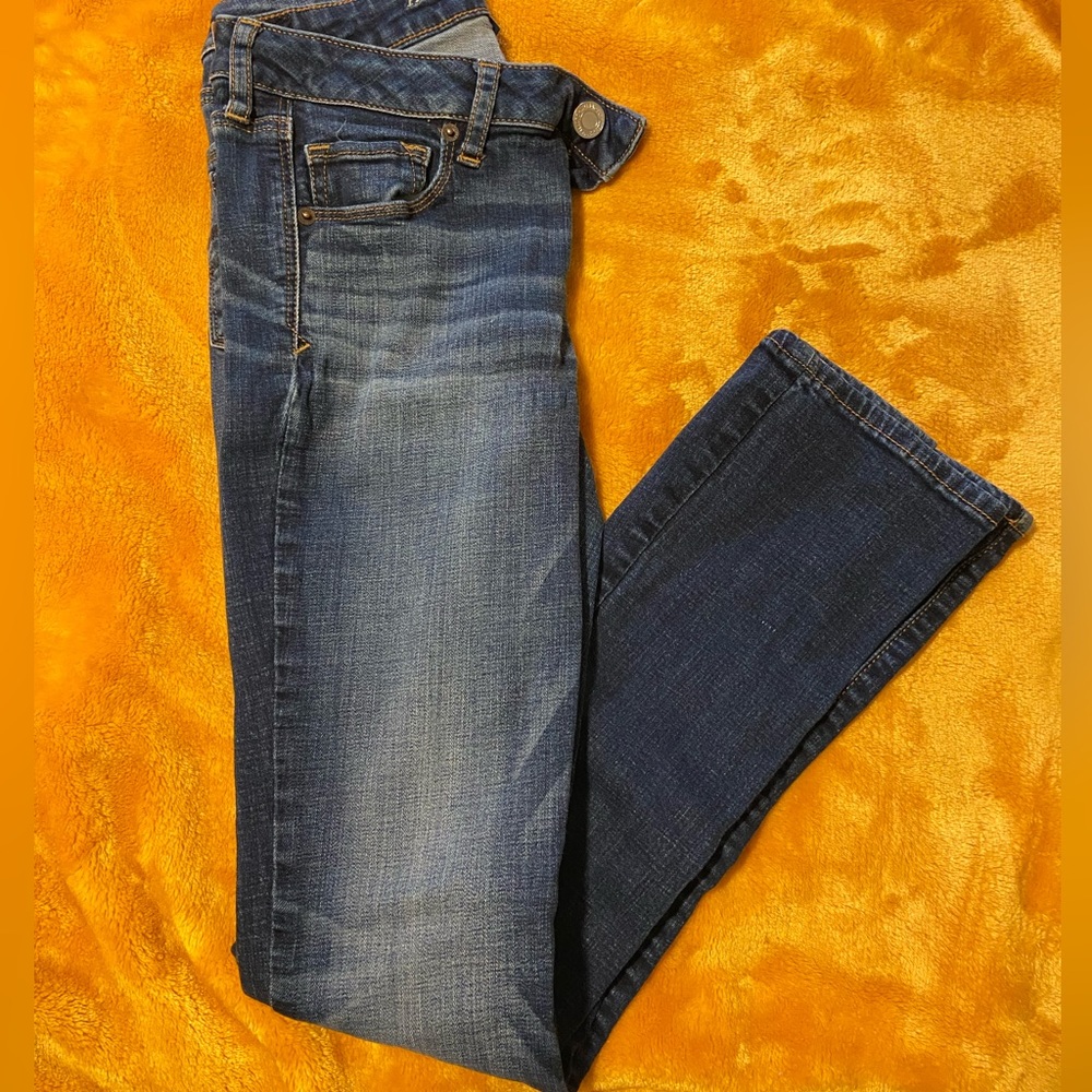 Women’s American eagle skinny jeans. In great condition